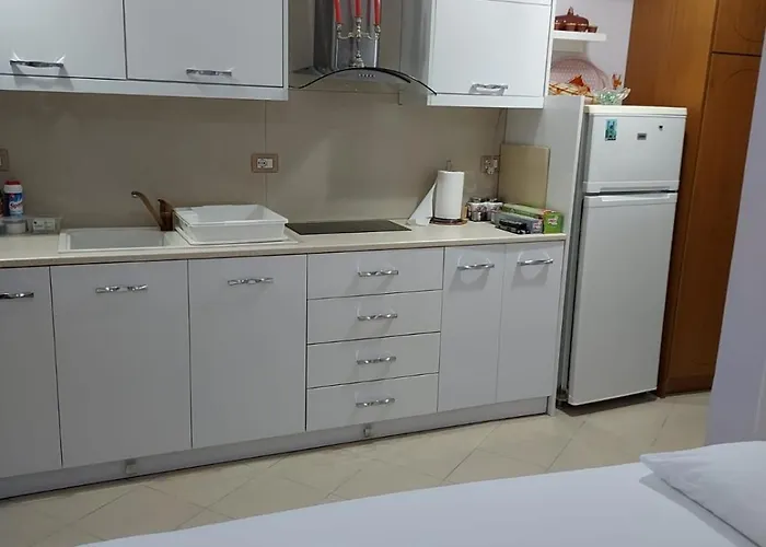 Malaj's فندق مبيت وإفطار 3*